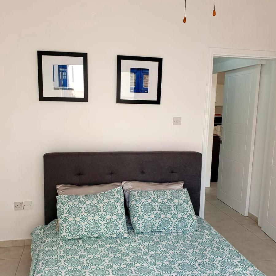 Central Gem - 10 Min Walk To The Sea, Harbor And Mall Apartment Paphos Ngoại thất bức ảnh